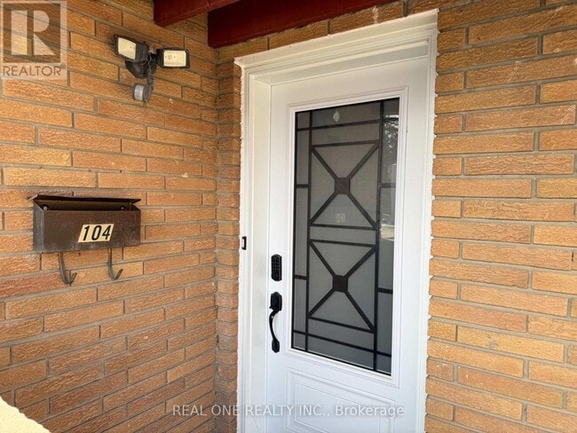 Photo du bâtiment - 104 Mentor Blvd