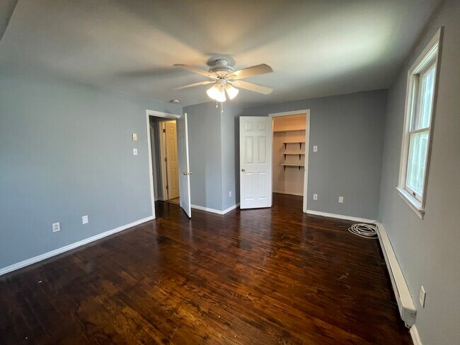 Foto del edificio - 1116 Center Ave