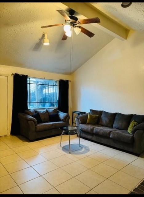 Foto del edificio - 16643 Gold Ridge Ln