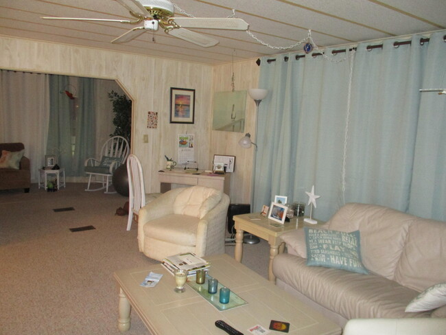 Foto del edificio - 7915 SE Independence Ave