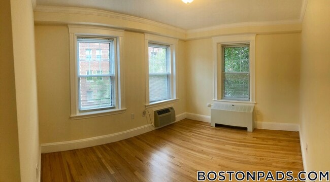 Building Photo - 26 Chauncy St