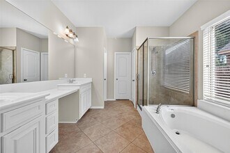 Building Photo - 2606 Waterbrook Ln