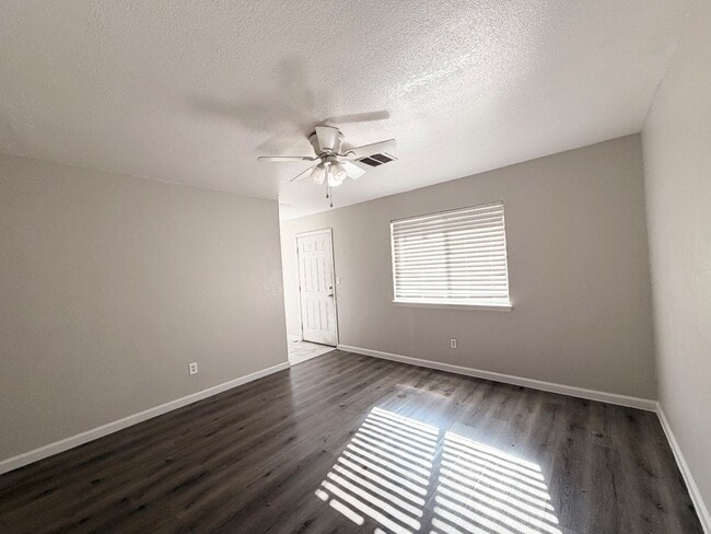 Building Photo - 3737 E 27th Pl