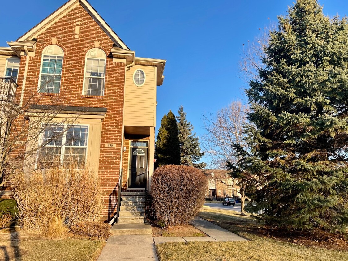 850 Superior Pkwy Unit 281, Westland, MI 48185 Condo for Rent in
