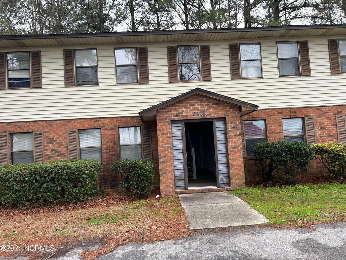 Primary Photo - 2514 Commerce Rd