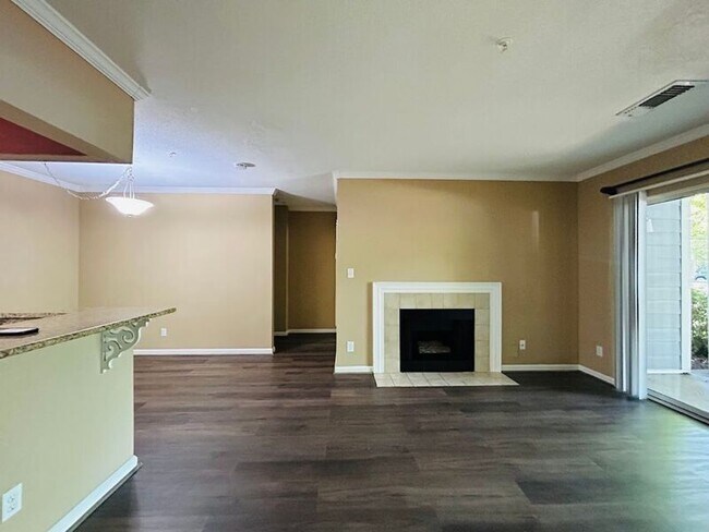 Building Photo - 20283 Beechwood Ter