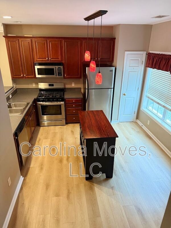 Building Photo - 626 Montreux Dr