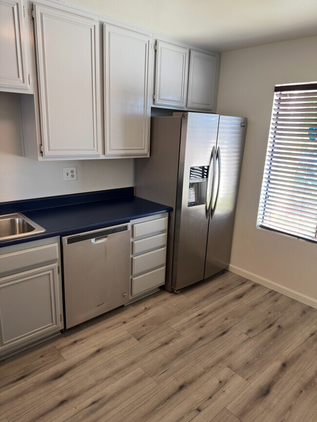 Foto del edificio - 9300 Woodruff Way