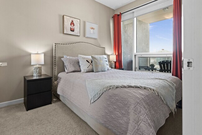 Photo du bâtiment - 1320 1st St SE