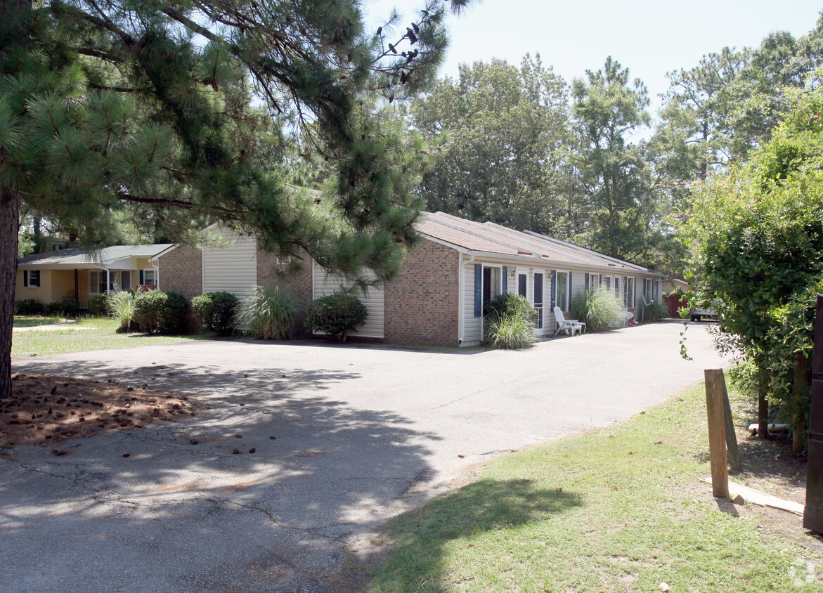 Primary Photo - The Mirandi Apartments