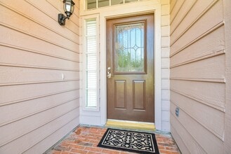 Building Photo - 14823 Redwood Bend Trail