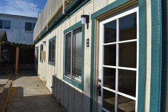 Building Photo - 512-516 N Citrus Ave