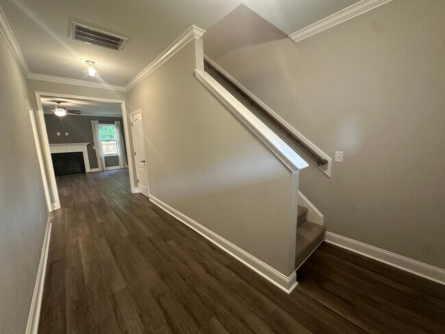 Foto del edificio - 809 Shadowlawn Dr