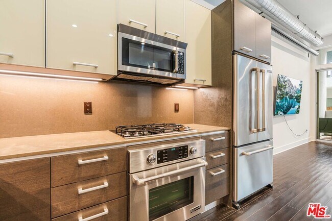 Foto del edificio - 13320 Beach Ave