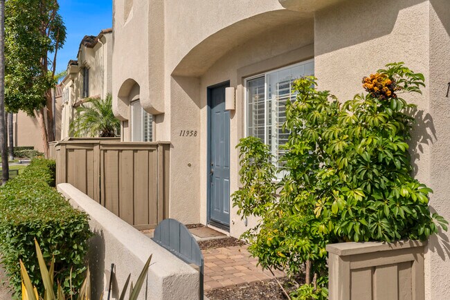 Foto del edificio - 11958 Miro Cir