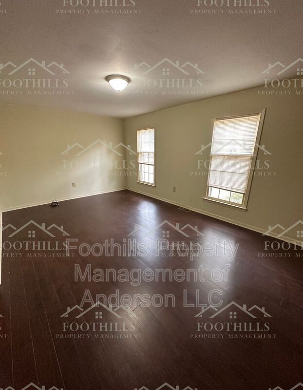 Building Photo - 505 W Fredericks St