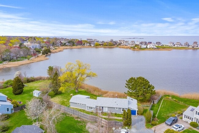 Building Photo - 4 Wianno Way