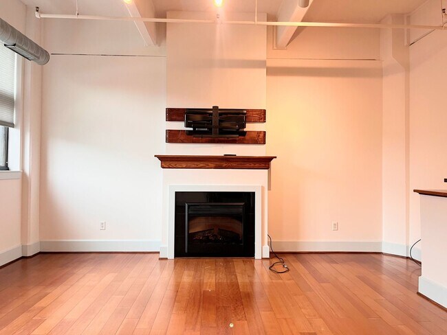 Foto del edificio - 210 Ellicott St