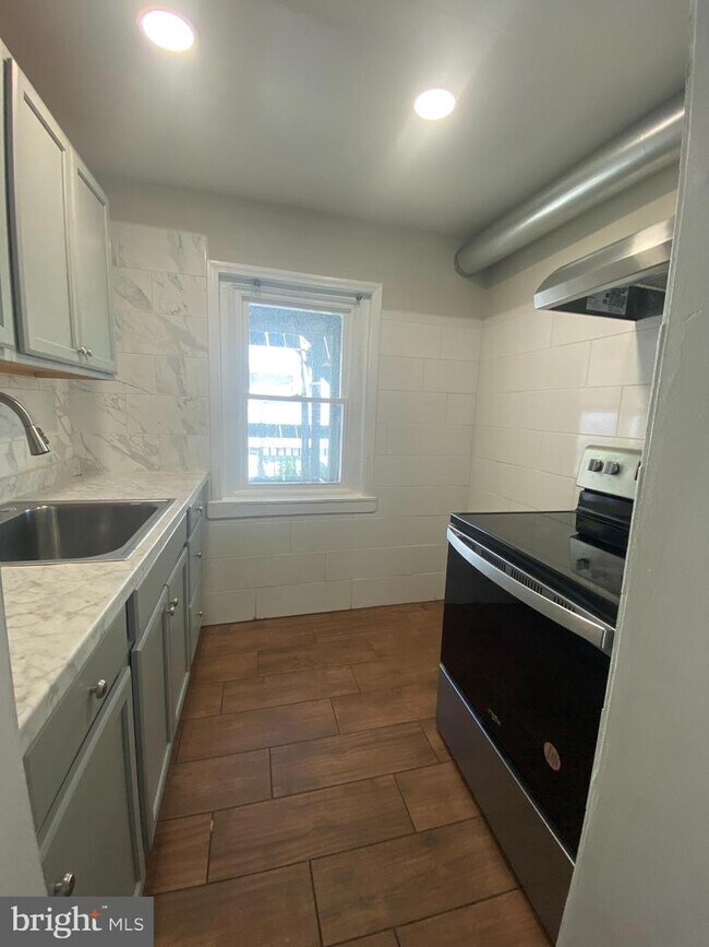 Foto del edificio - 535 E Lafayette St