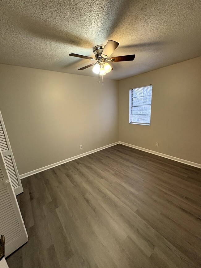 Building Photo - 510 E High St