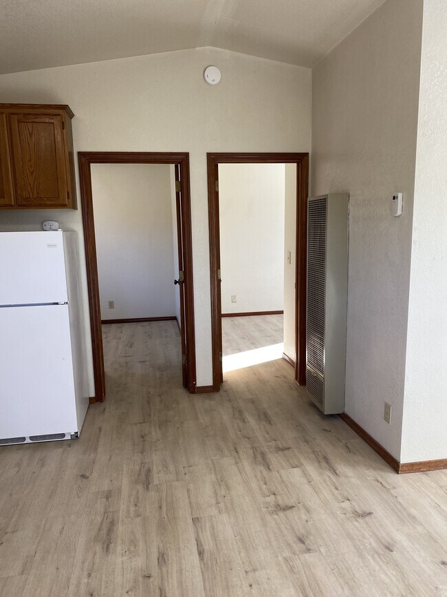 Foto del edificio - 1151 Madrone Way
