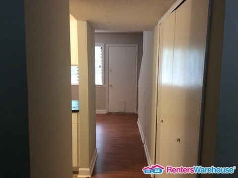 Building Photo - Cozy Townhouse in Alpharetta