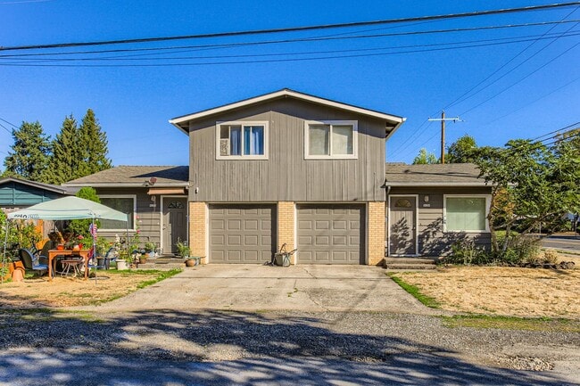 Building Photo - 5139 SE Tolman St