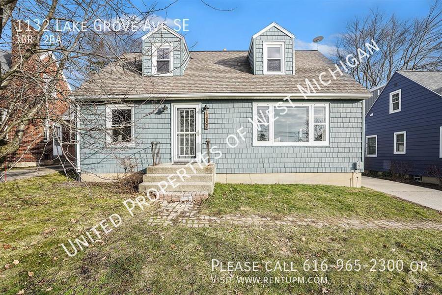 1132 Lake Grove Ave SE, East Grand Rapids, MI 49506 House Rental in