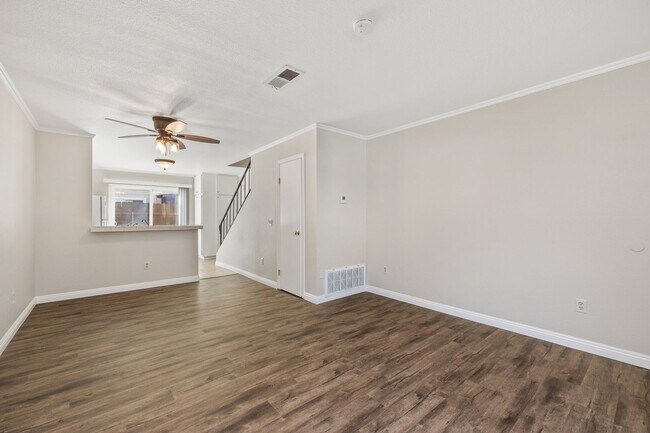 Building Photo - PEAC87