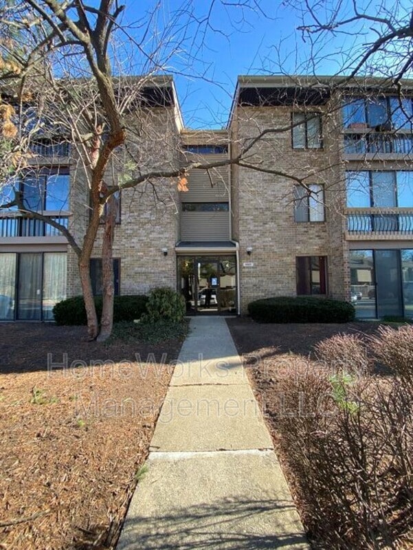 Primary Photo - 10547 Twin Rivers Rd
