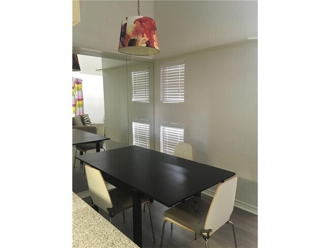 Foto del edificio - 2311 Nueces St