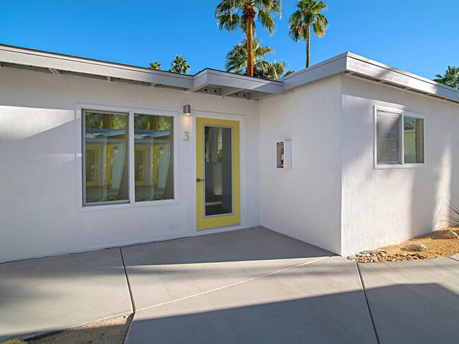 Building Photo - 340 Avenida Ortega