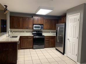 Building Photo - 910 Swift Water Dr