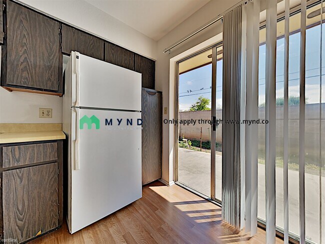 Building Photo - 2 br, 1 bath  - 245 N Horne