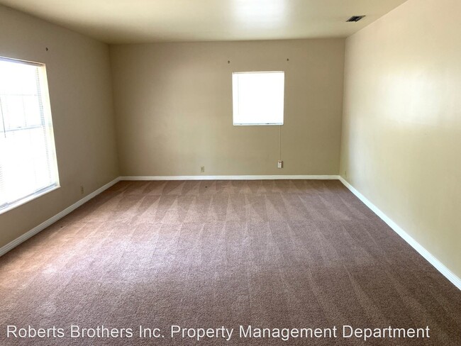 Building Photo - 3 br, 3 bath House - 2125 Knollwood Drive