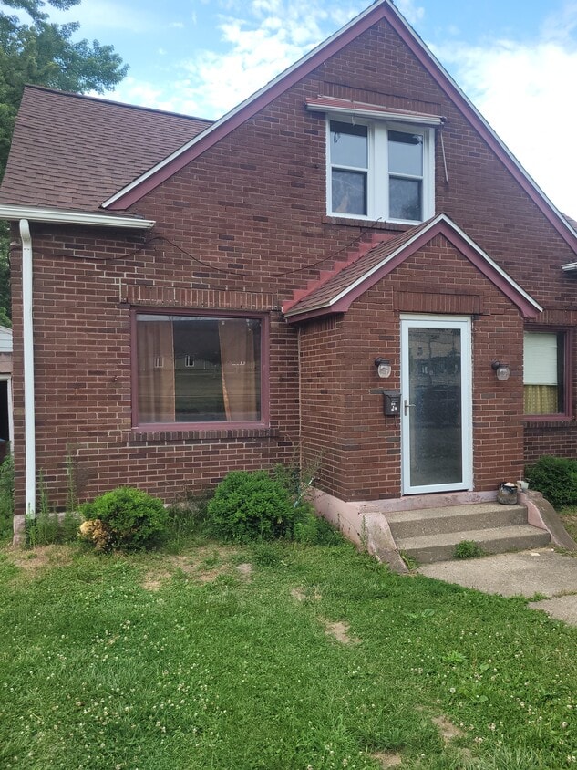 Primary Photo - 114 E 38th St
