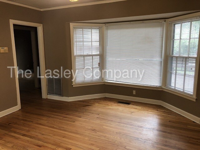 Foto del edificio - 6404 Hawthorne Rd