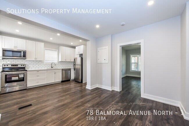 Photo du bâtiment - **Stunning One Bedroom Main Floor Unit**