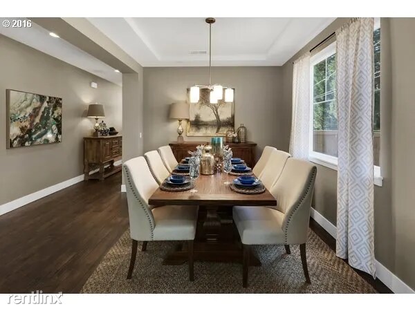 Building Photo - 4 br, 3 bath House - 5860 Northeast Pohlma...