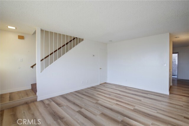 Foto del edificio - 8429 Stewart and Gray Rd