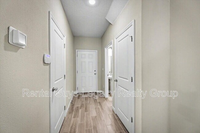 Foto del edificio - 10323 Alder Creek Ln