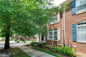 Building Photo - 2390 Abington Dr