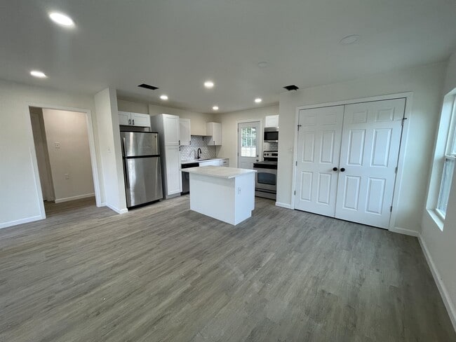 Photo - 10317 Andover Dr House