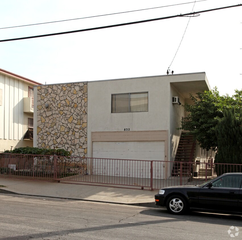 Foto del edificio - 832 Beaudry Ave