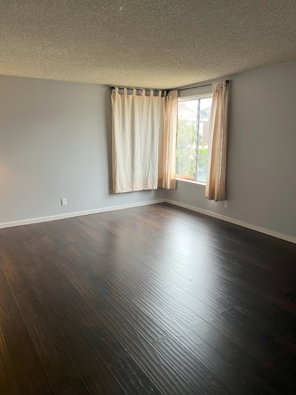 Foto principal - 714 S Barbara St
