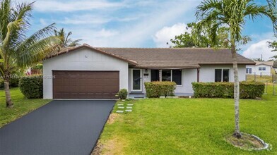 Building Photo - 4020 NW 76th Ave