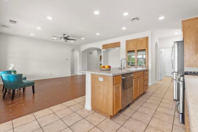 Building Photo - 369 Pebble Beach Dr
