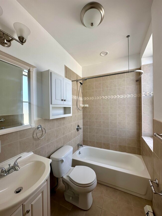 Foto del edificio - 275 Webster Ave