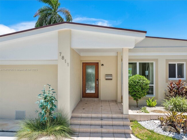 Foto del edificio - 7811 Beach View Dr