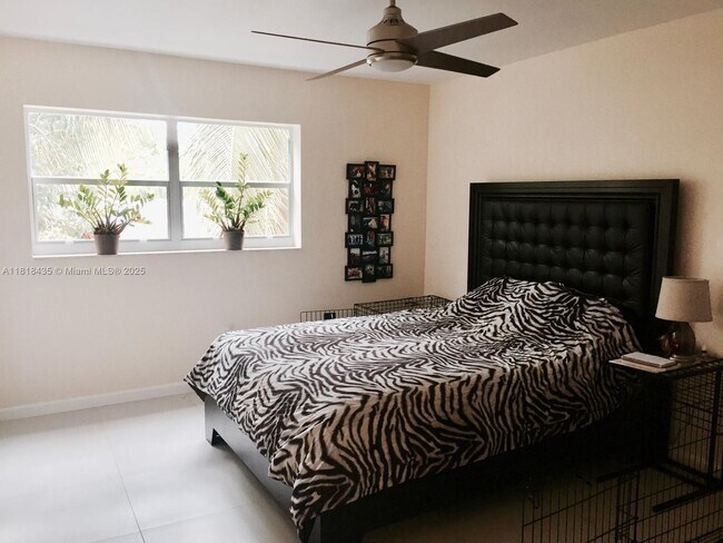 Foto del edificio - 7820 NE Bayshore Ct